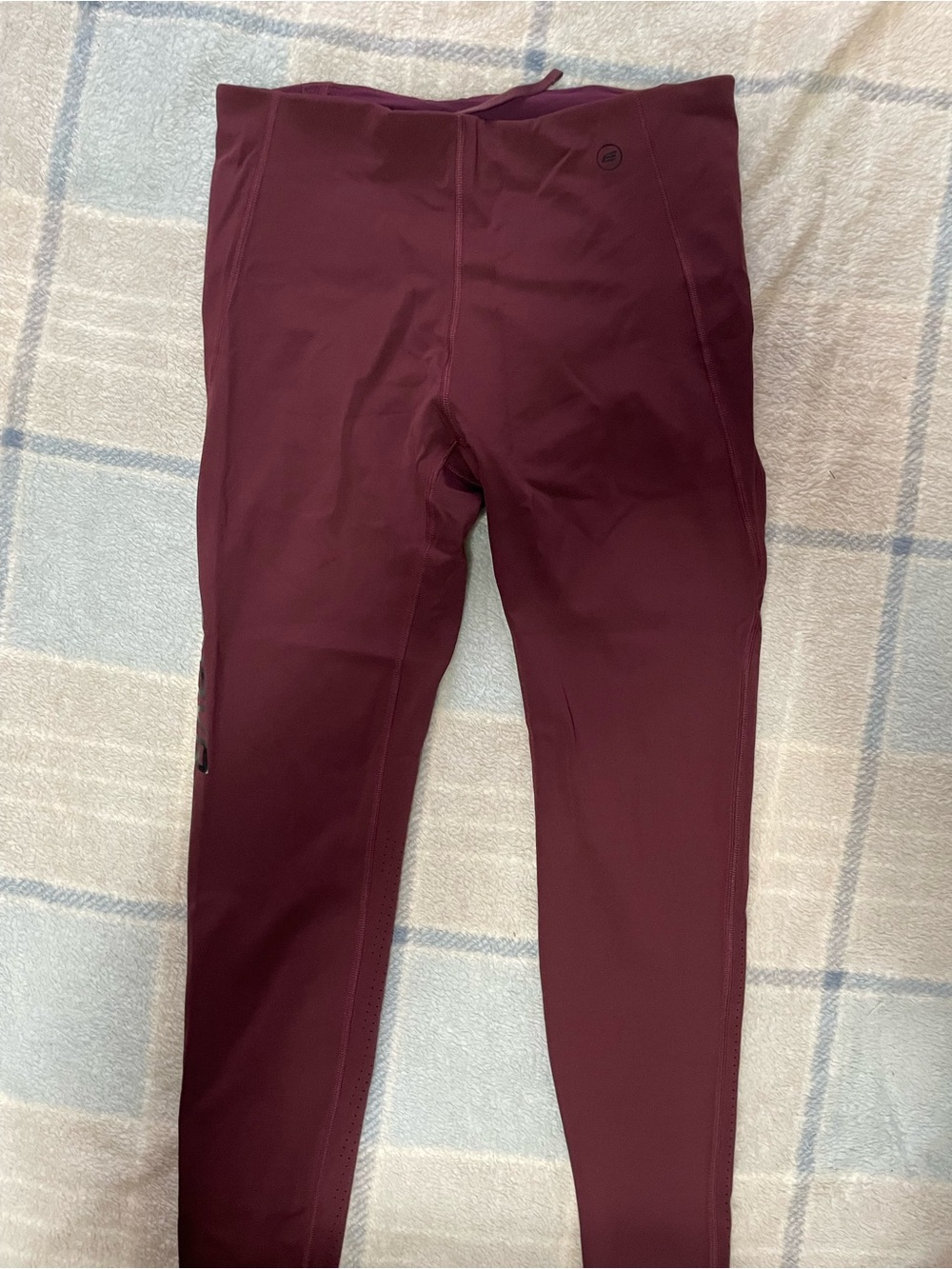 High-Rise Performance Leggings in Deep Plum